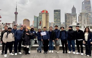 Photo of Rady Students in Shanghai
