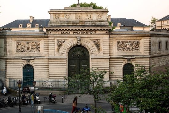 image of building on ecole polytechnique's campus